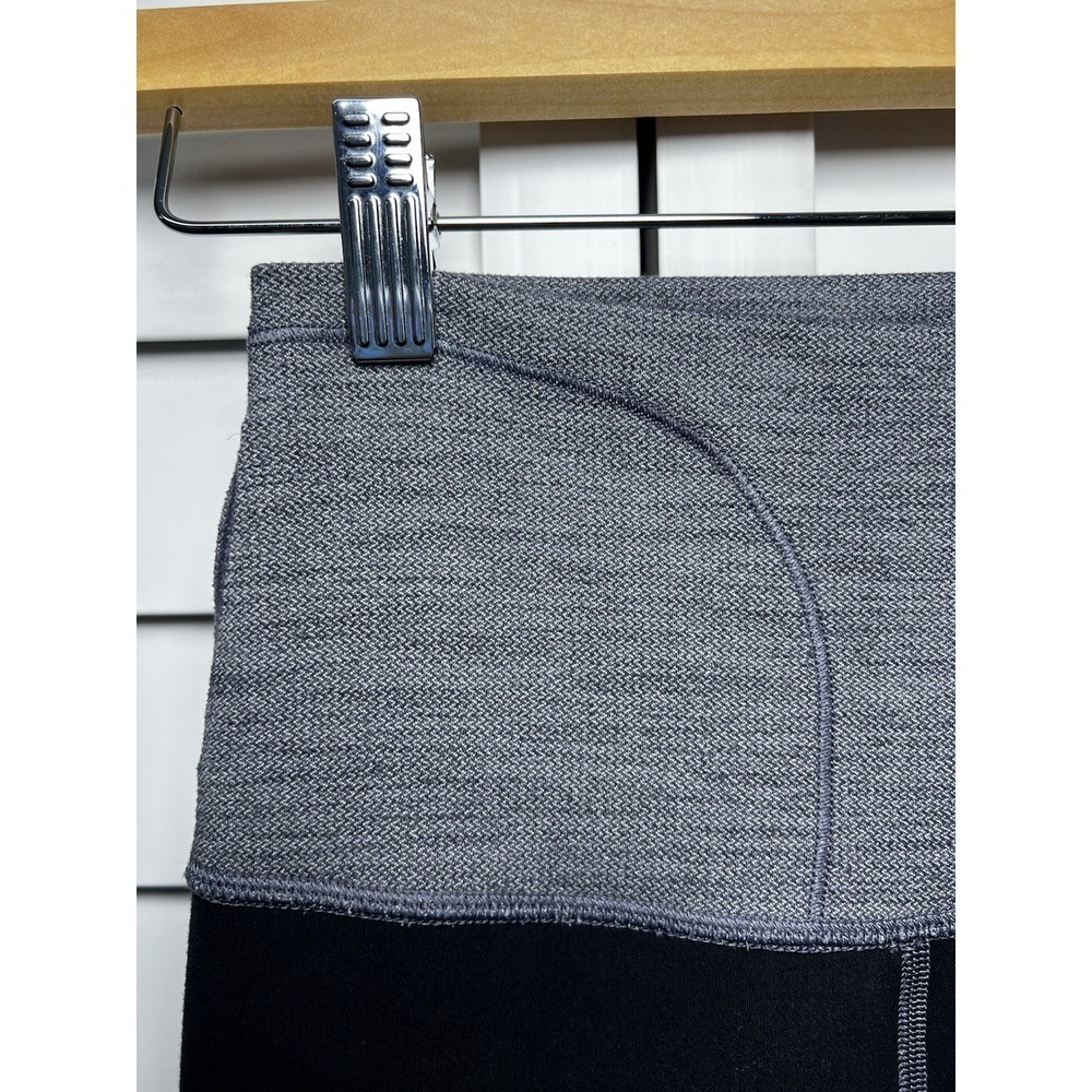 Lululemon Reversible Full Length Leggings Pants Women's Size 4 Gray & Black - Picture 6 of 9